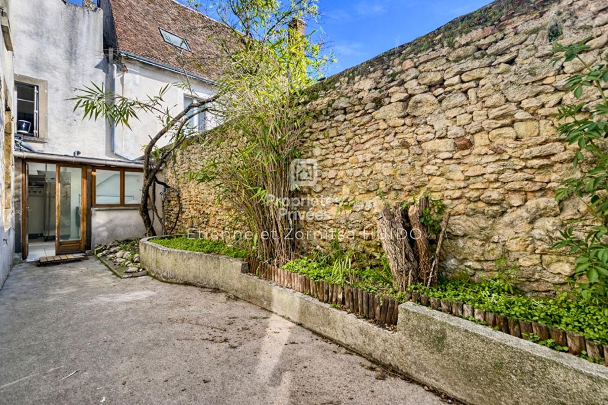 VATAN Immeuble Vatan 10 pièce(s) 223 m2 15