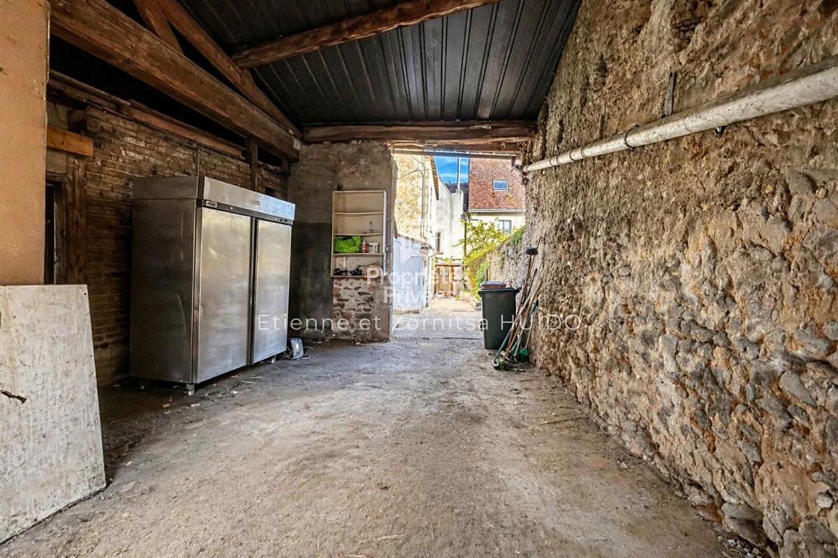 VATAN Immeuble Vatan 10 pièce(s) 223 m2 16