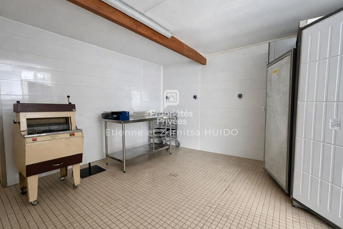 VATAN Immeuble Vatan 10 pièce(s) 223 m2 6