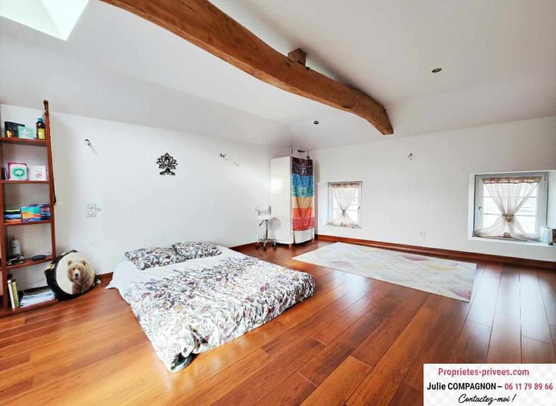 CHAUDRON-EN-MAUGES Maison 184 m² env.- 5 chambres -2 garages - abris et jardin 14