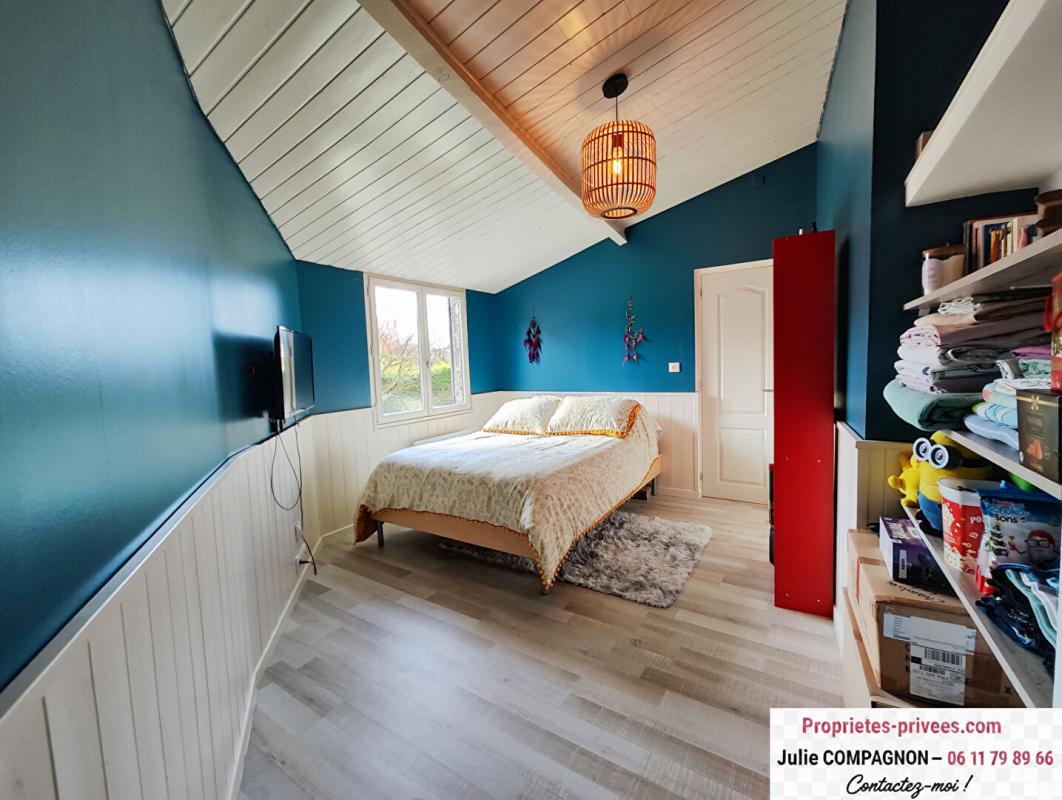 CHAUDRON-EN-MAUGES Maison 184 m² env.- 5 chambres -2 garages - abris et jardin 8