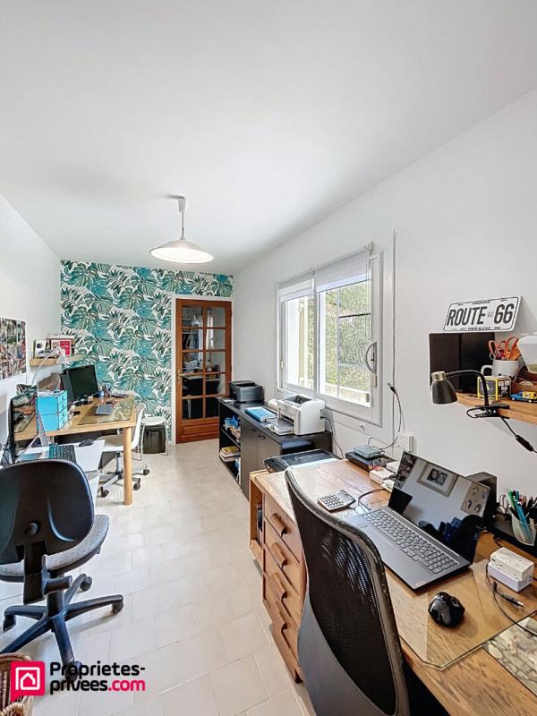 POURRIERES Villa Pourrieres 6 pièces 213 m2 13