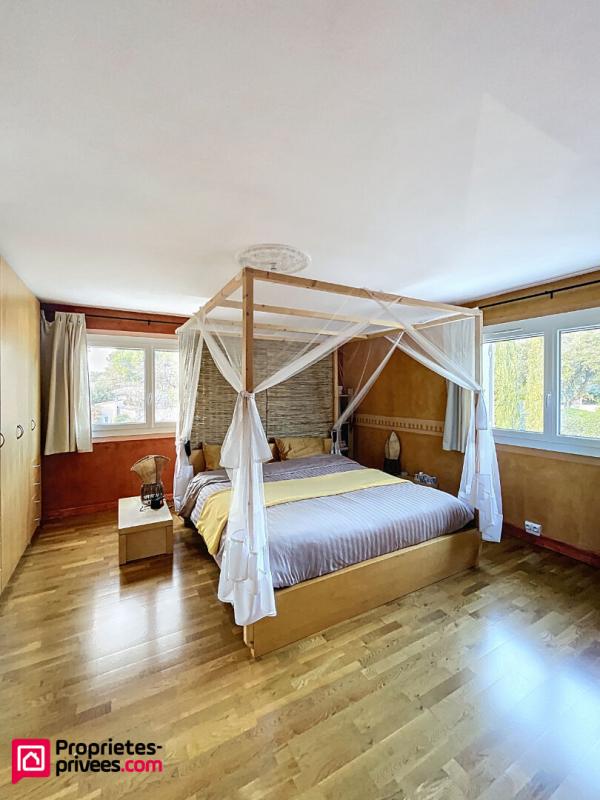 POURRIERES Villa Pourrieres 6 pièces 213 m2 16