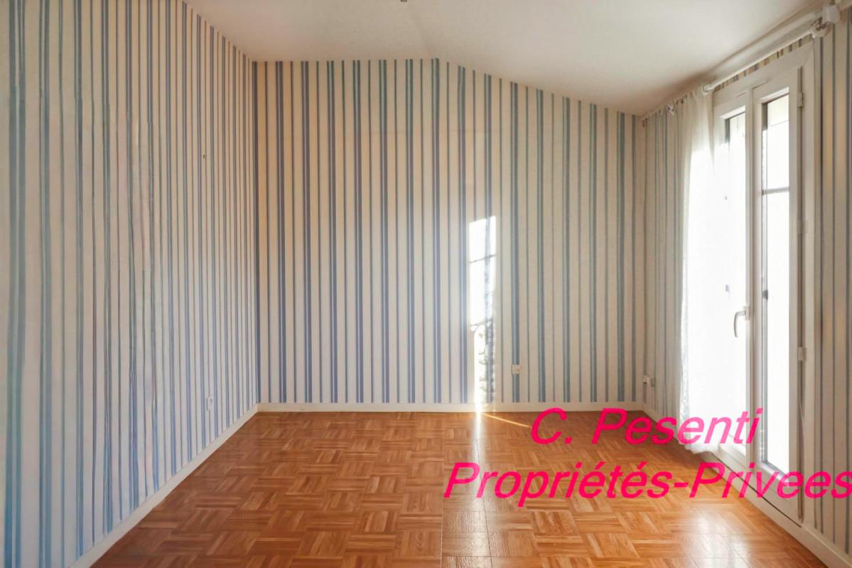 MONTEVRAIN Maison Montevrain 6 pièce(s) 118 m2 avec atelier et abri de jardin 14