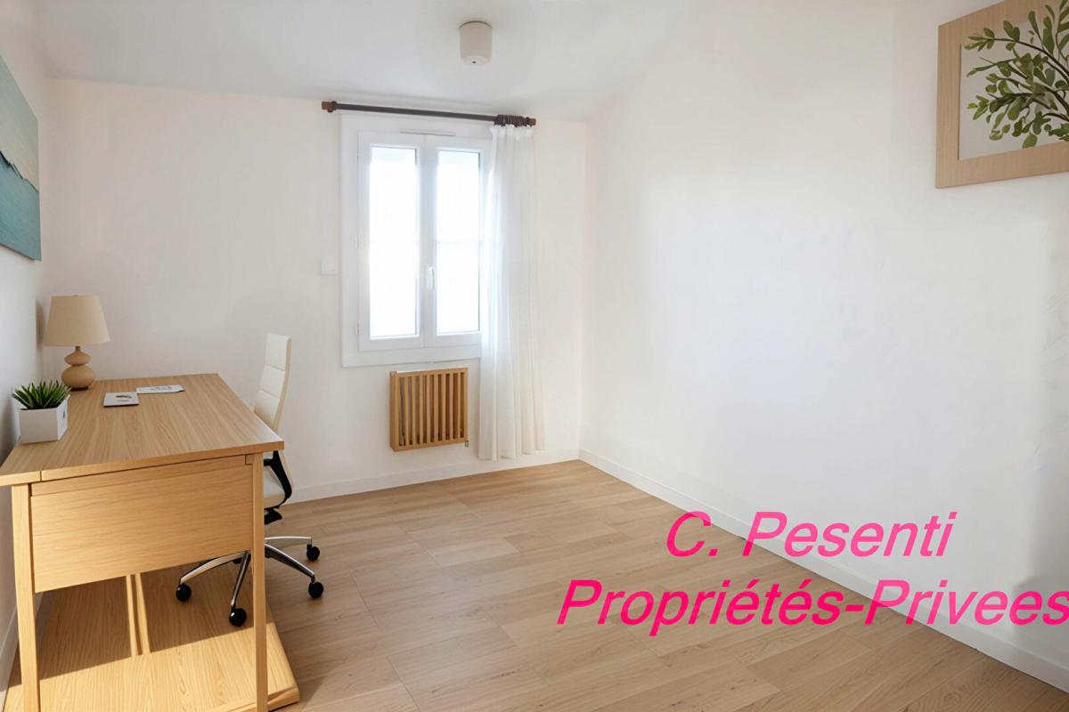 MONTEVRAIN Maison Montevrain 6 pièce(s) 118 m2 avec atelier et abri de jardin 11