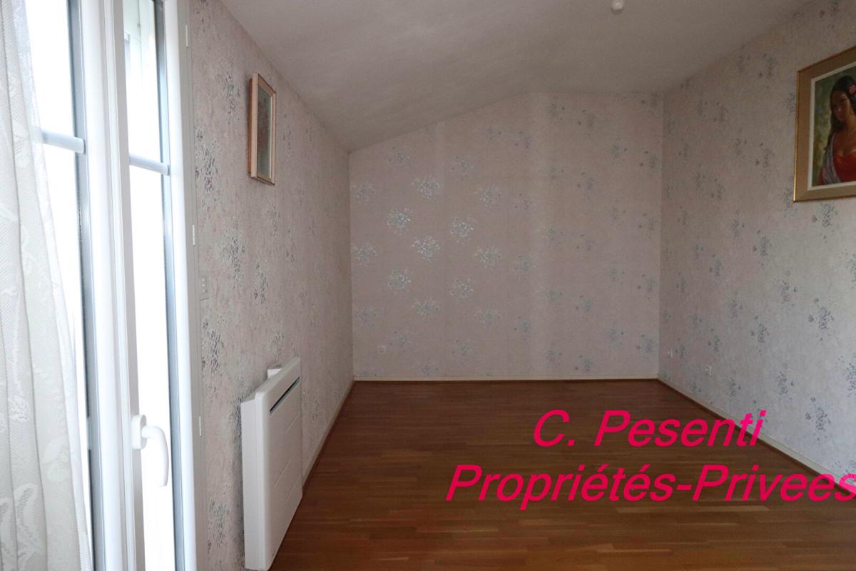 MONTEVRAIN Maison Montevrain 6 pièce(s) 118 m2 avec atelier et abri de jardin 8