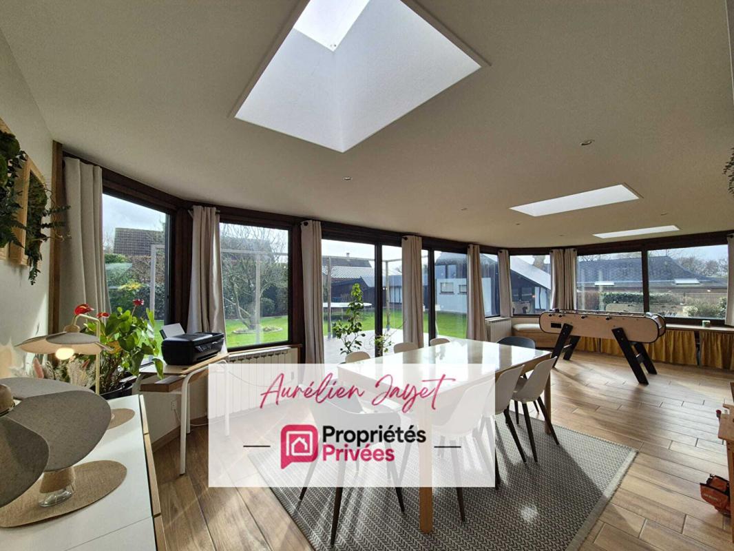 SAINT-MARTIN-DU-BEC Maison 4 chambres avec Gîte 2/4 personnes et dépendances 5