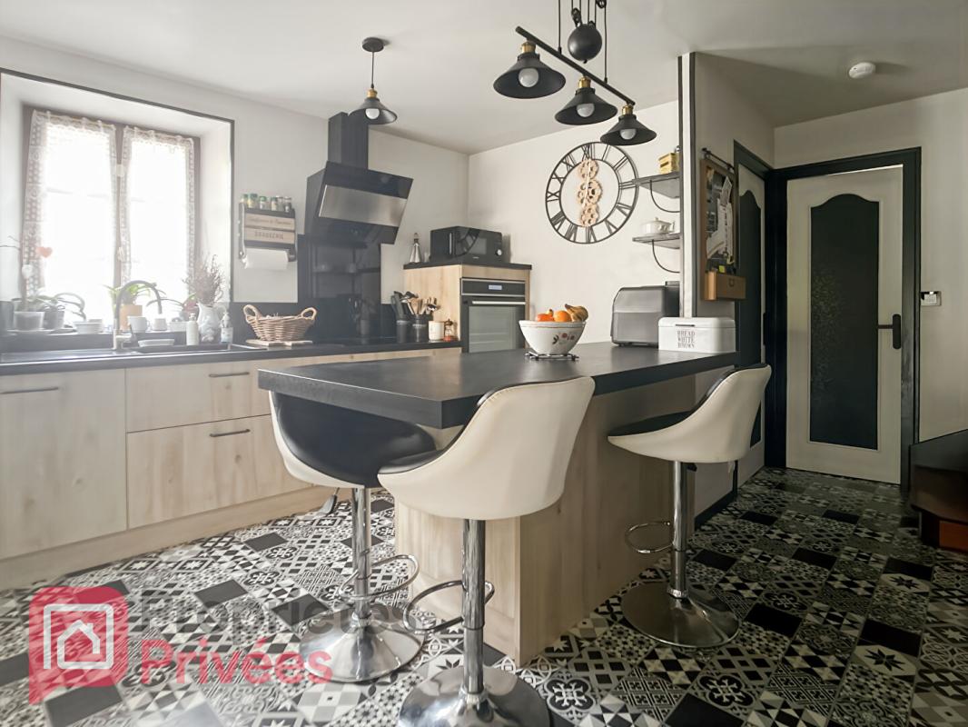 CHATEL-CENSOIR Maison Chatel Censoir 4 pièce(s) 112 m2 4