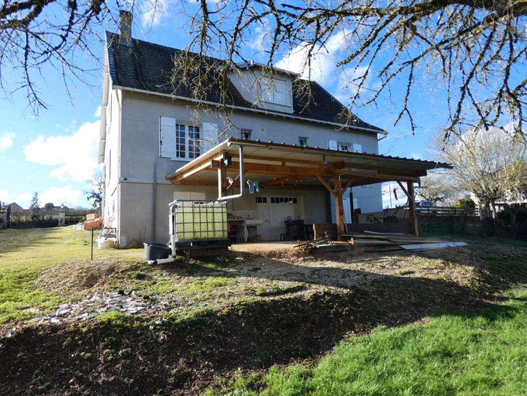 HAUTEFORT Maison 150 m2 /4 chambres / sous-sol 127m² / terrain 1480m² 3