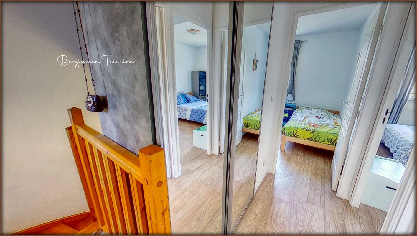 ROQUEBRUNE-SUR-ARGENS Maison Roquebrune Sur Argens 6 pièce(s) 96 m2 - 4 chambres dont 1 de plain-pied + Parking privé 14