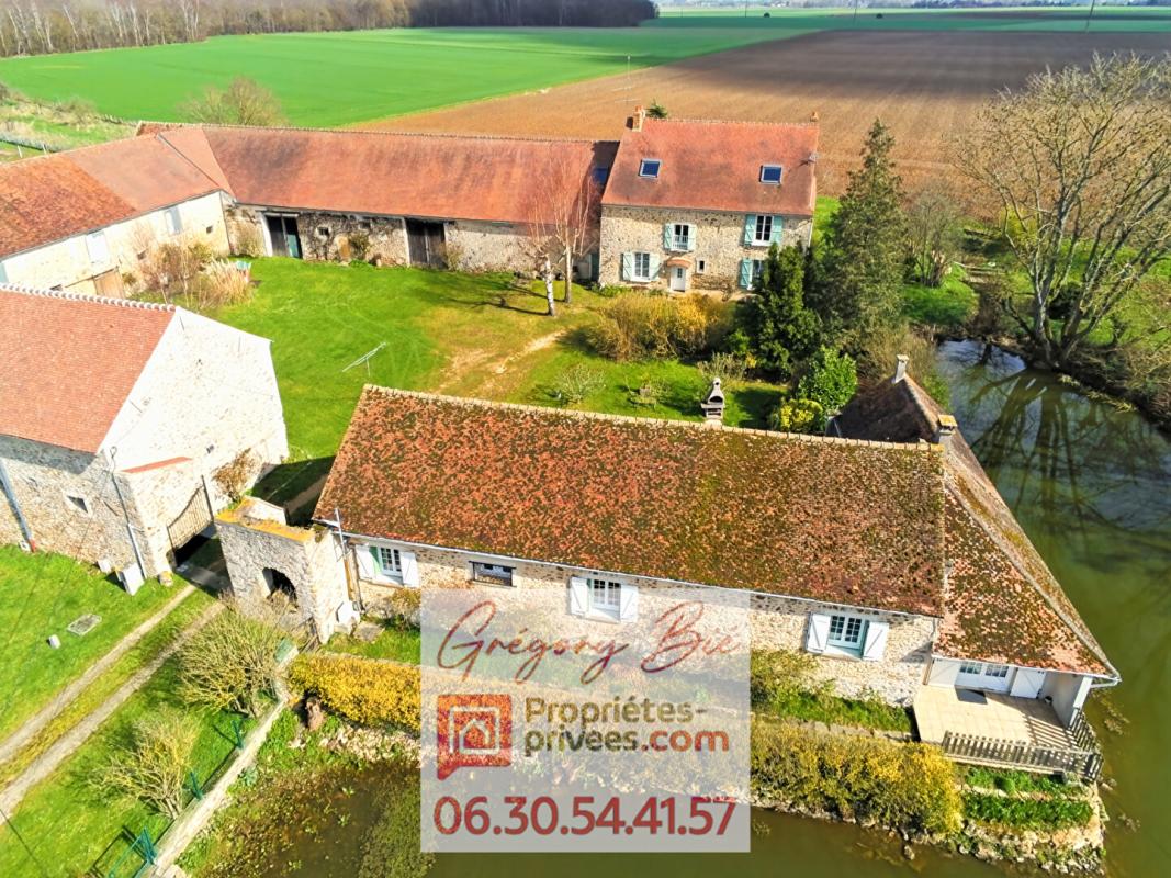 Corps de ferme Coulommiers 11 pièce(s) 435 m2