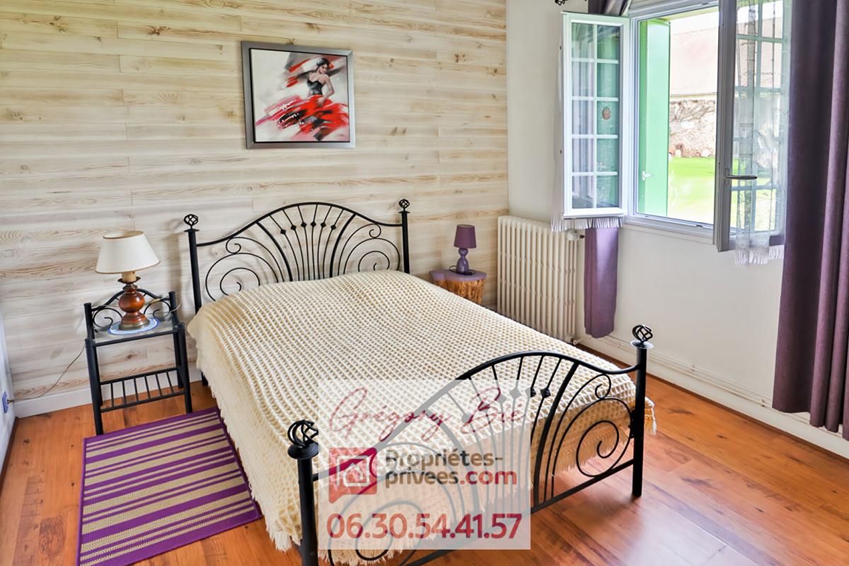 COULOMMIERS Corps de ferme Coulommiers 11 pièce(s) 435 m2 17