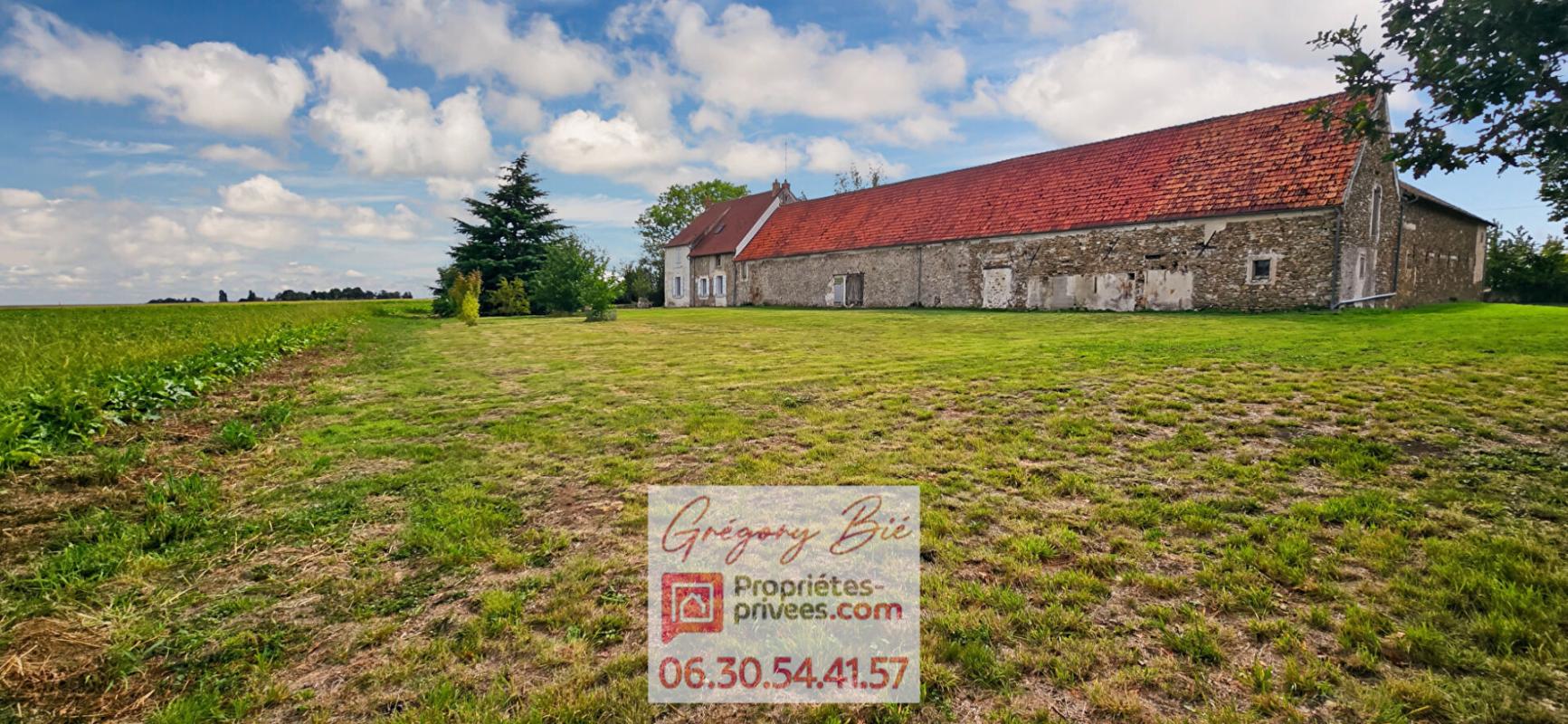 COULOMMIERS Corps de ferme Coulommiers 11 pièce(s) 435 m2 18