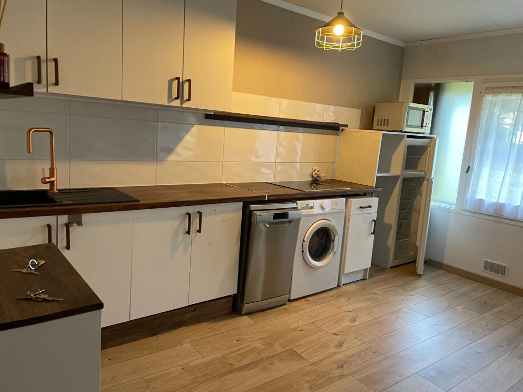FRESNES Appartement Fresnes 2 pièce(s) 42 m2 2