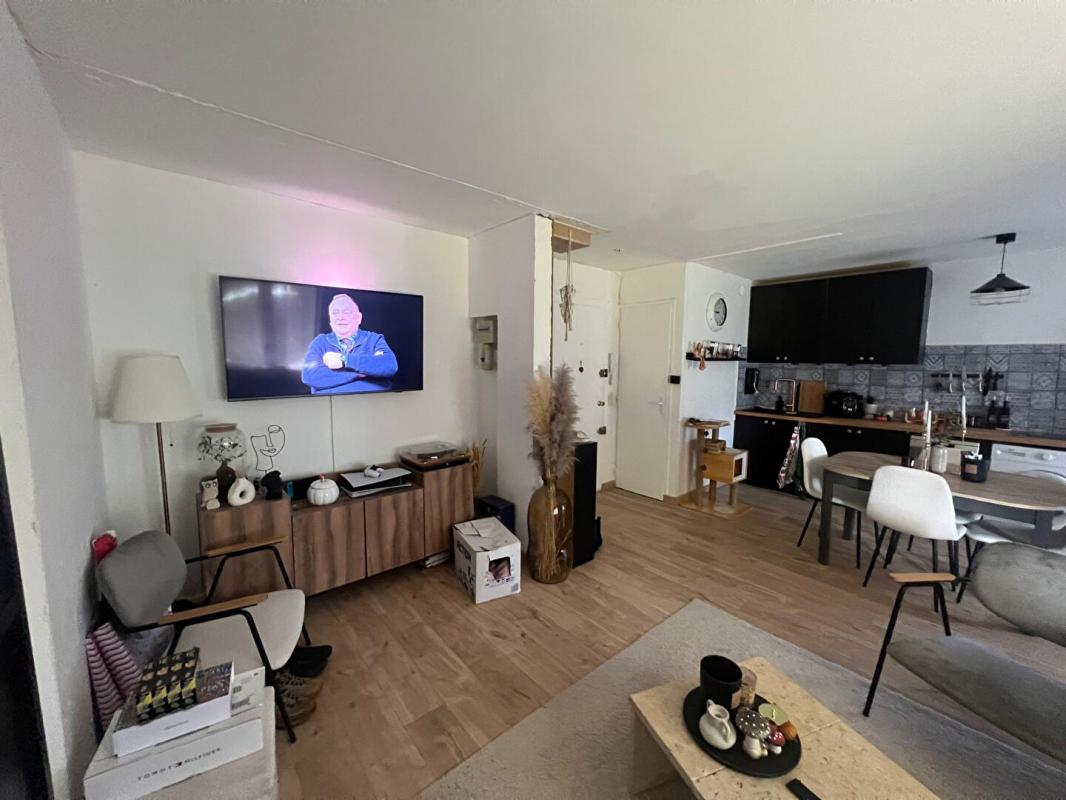 FRESNES Appartement Fresnes 2 pièce(s) 42 m2 7