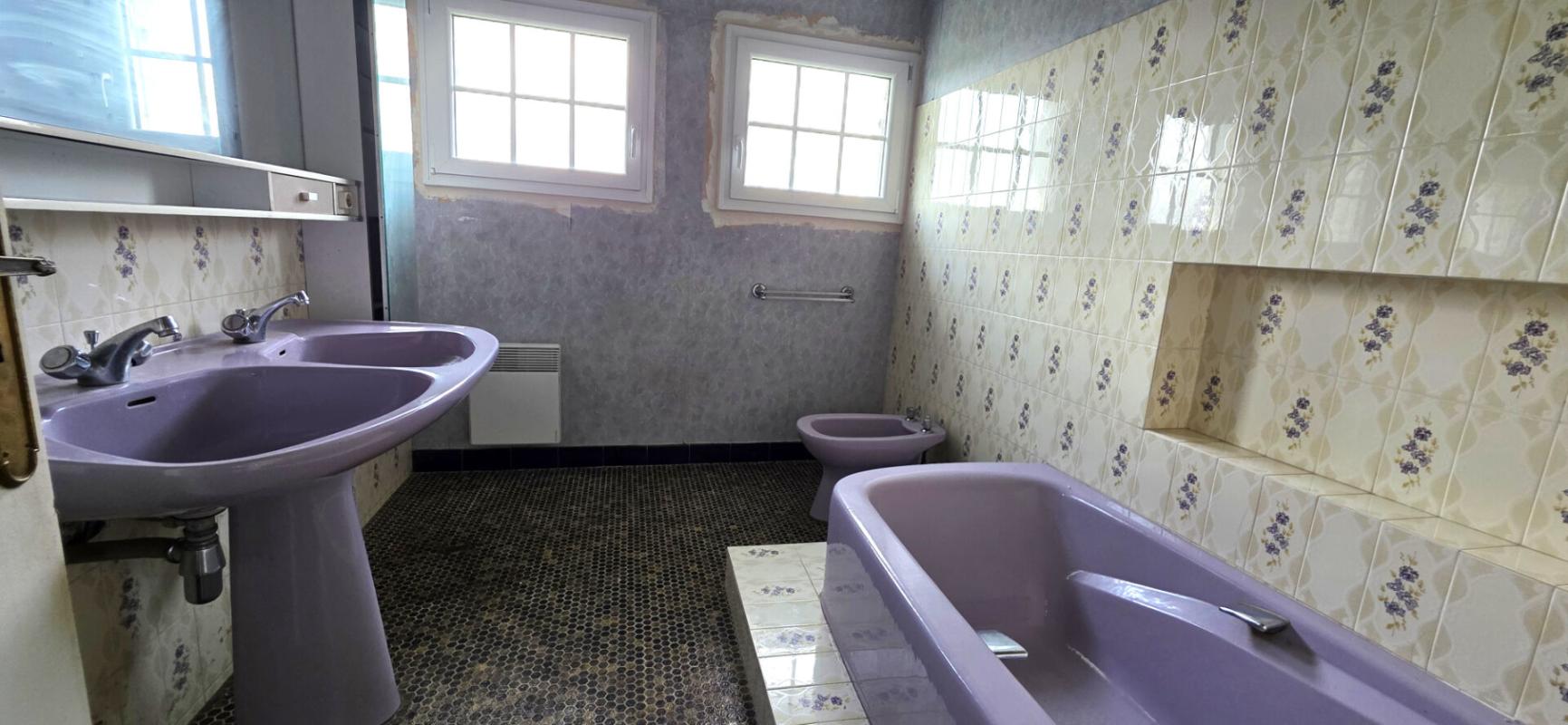 DOUARNENEZ Maison Plonevez Porezay 8 pièce(s) 178.61 m2 11