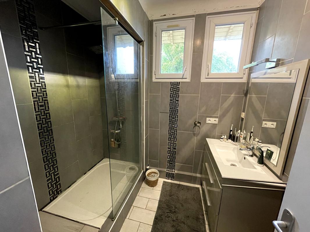 PAIMBOEUF Maison familiale avec piscine et revenus locatifs ? Paimboeuf (44560) 9