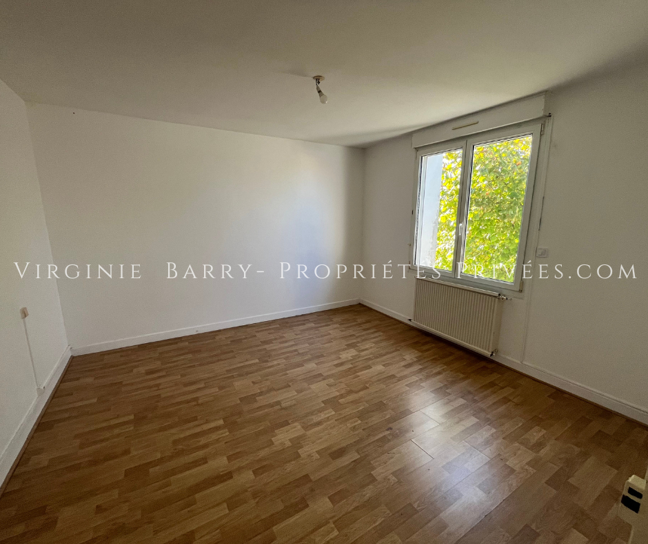 BORDS MAISON FAMILIALE 5 CHAMBRES AVEC GARAGE XXL - IDÉALE FAMILLE OU ARTISAN ! 10