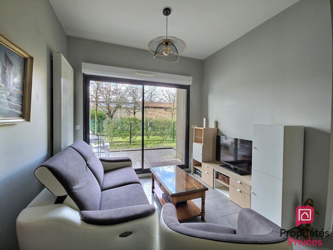 SAINT-MEDARD-EN-JALLES ST MEDARD EN JALLES  Centre - T2 en rez-de-jardin avec jardin privatif et parking sécurisé 1