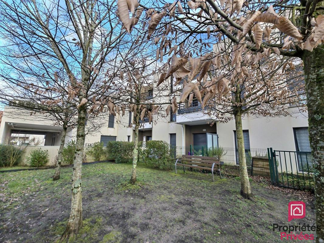 SAINT-MEDARD-EN-JALLES ST MEDARD EN JALLES  Centre - T2 en rez-de-jardin avec jardin privatif et parking sécurisé 5