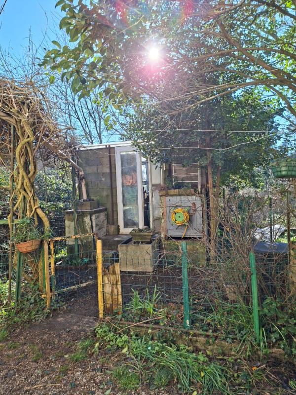 ALES A vendre Laval Pradel maison de village mitoyenne de 77 m2 avec jardinet de 60 m2 11