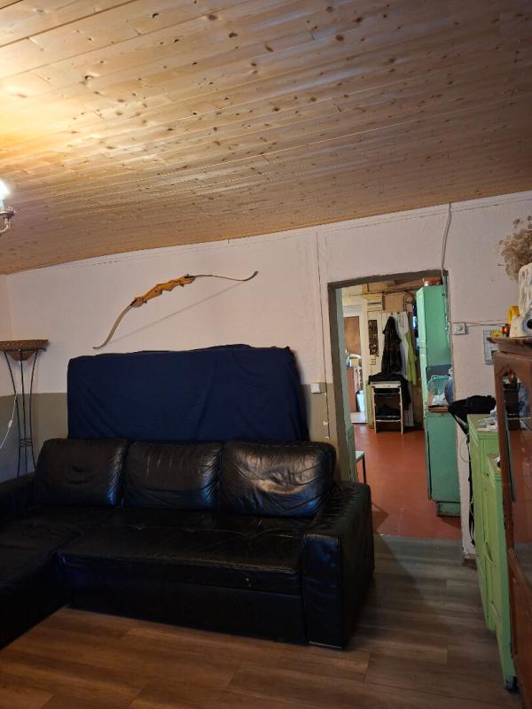 LAVAL-PRADEL A vendre Laval Pradel maison de village mitoyenne de 77 m2 avec jardinet de 60 m2 9