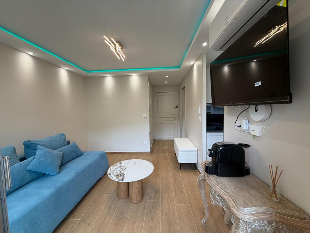 CANNES Studio en plein centre de Cannes 3