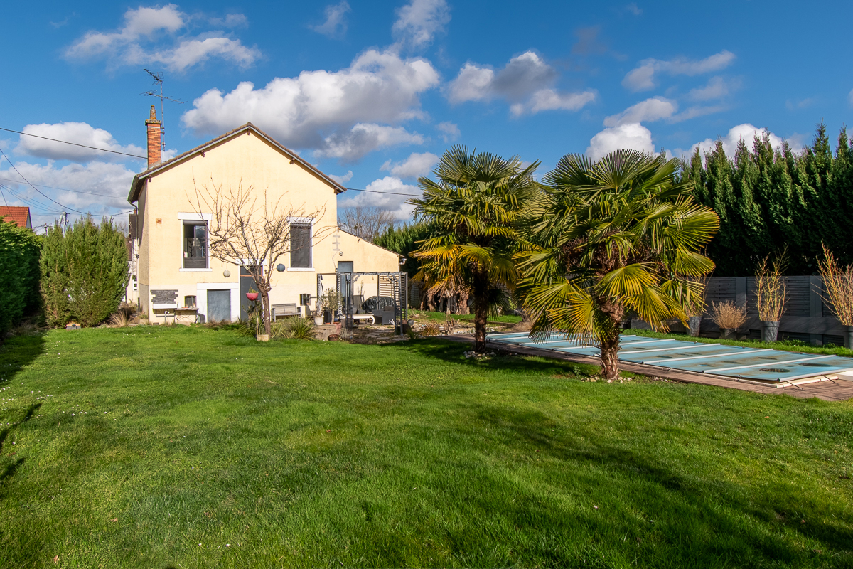 VIERZON Maison 4 pièce(s) 82.3 m2 10