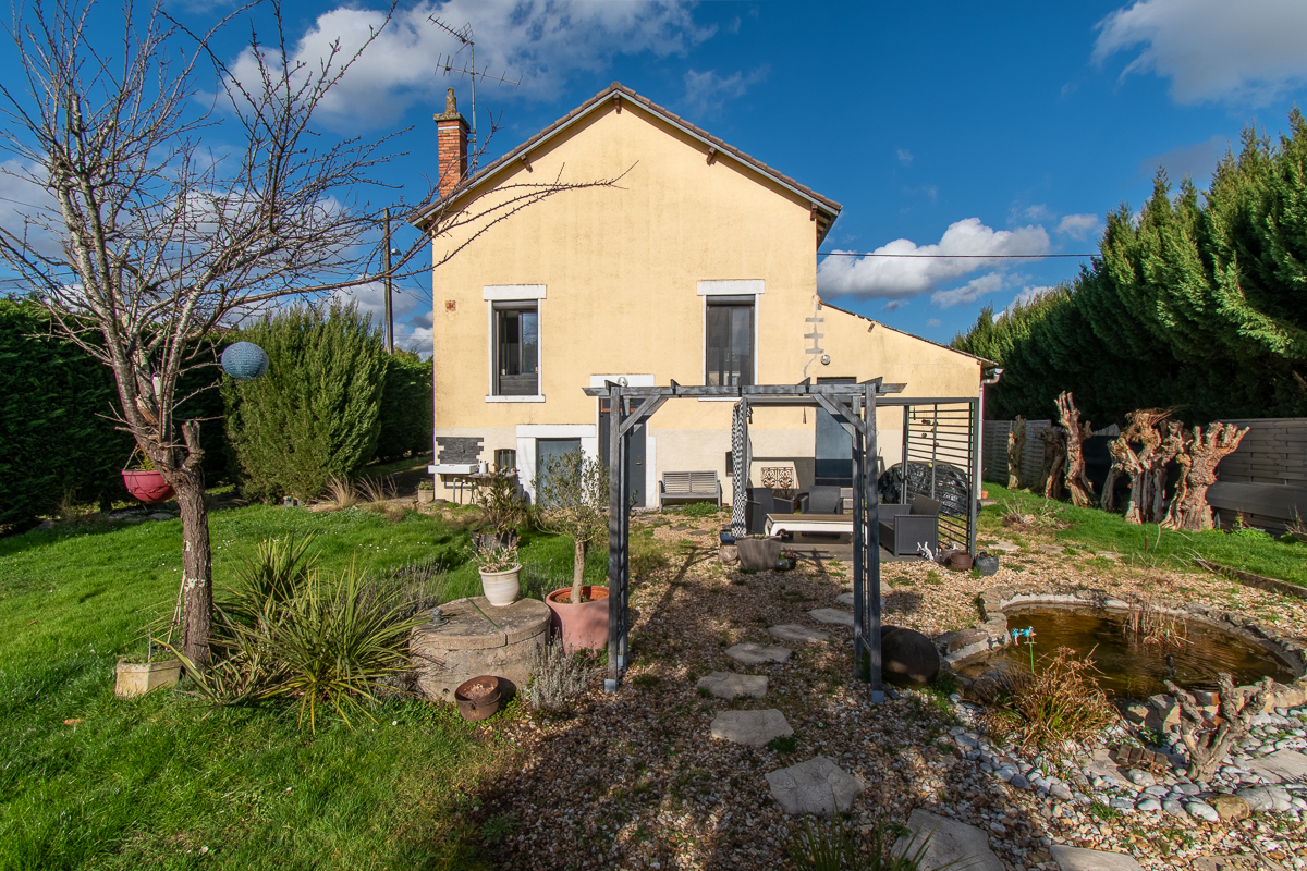 VIERZON Maison 4 pièce(s) 82.3 m2 11