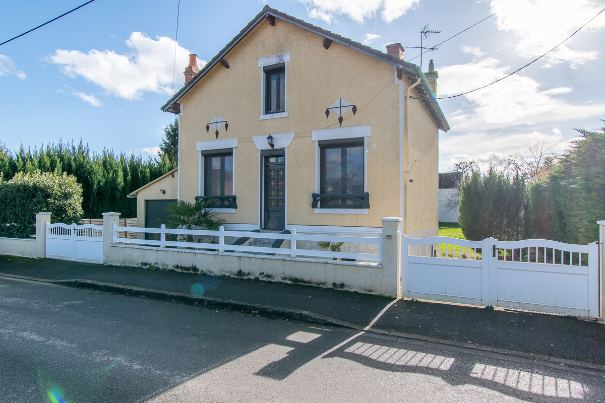 VIERZON Maison 4 pièce(s) 82.3 m2 12