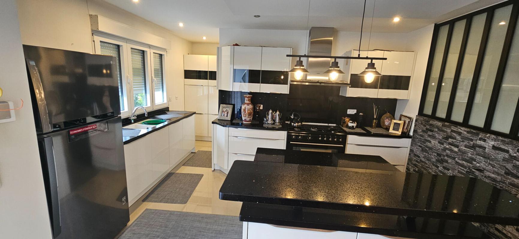 MITRY-MORY Maison FAMILIALE situé à Mitry Mory 7 pièces 10