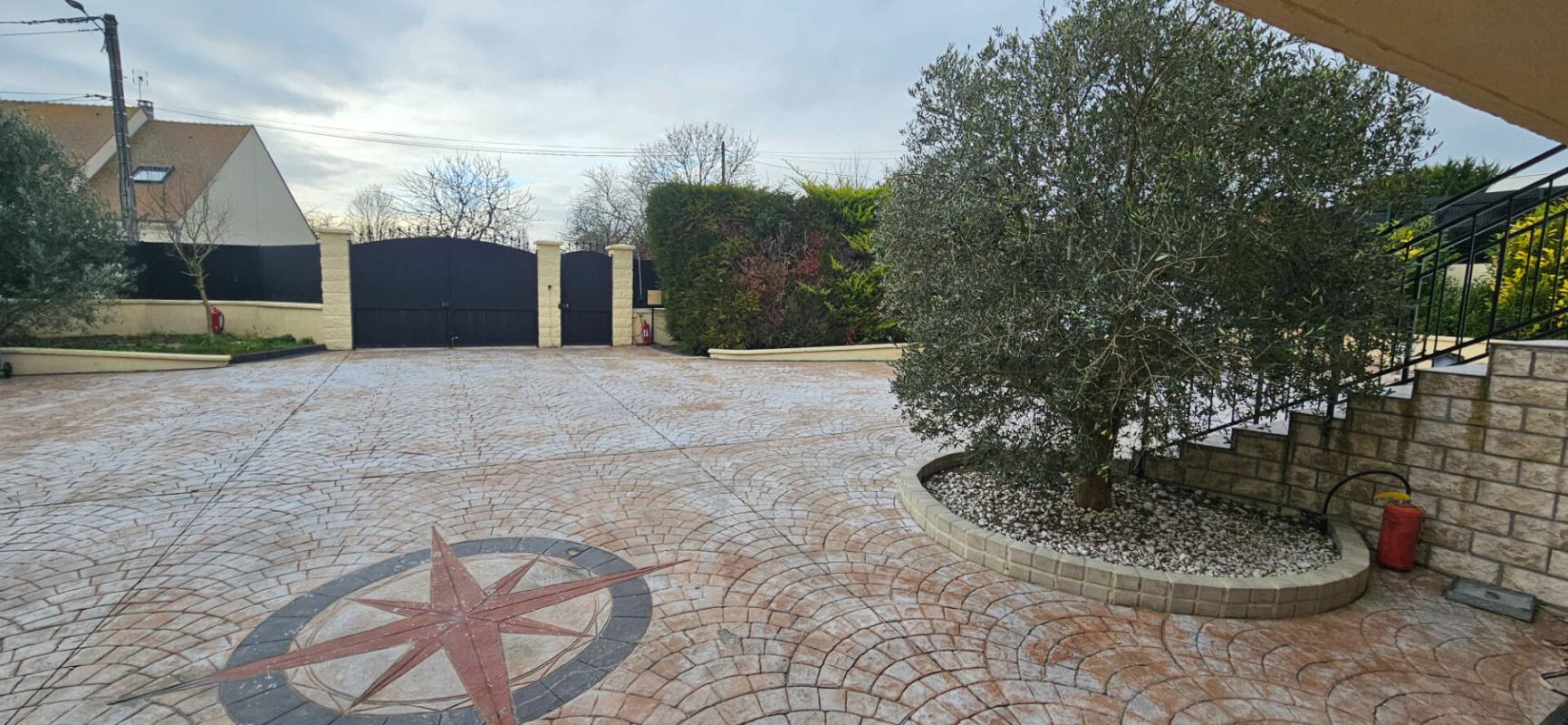 MITRY-MORY Maison FAMILIALE situé à Mitry Mory 7 pièces 2