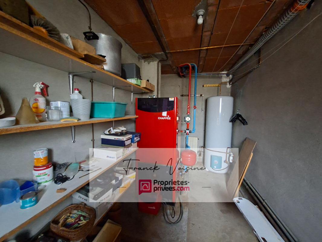 SAINT-PAUL-EN-PAREDS A VENDRE à Saint Paul en Pareds, maison de 137 m2 avec 2 chambres et 1 studio en sous-sol sur une parcelle de 848 m2 env 12