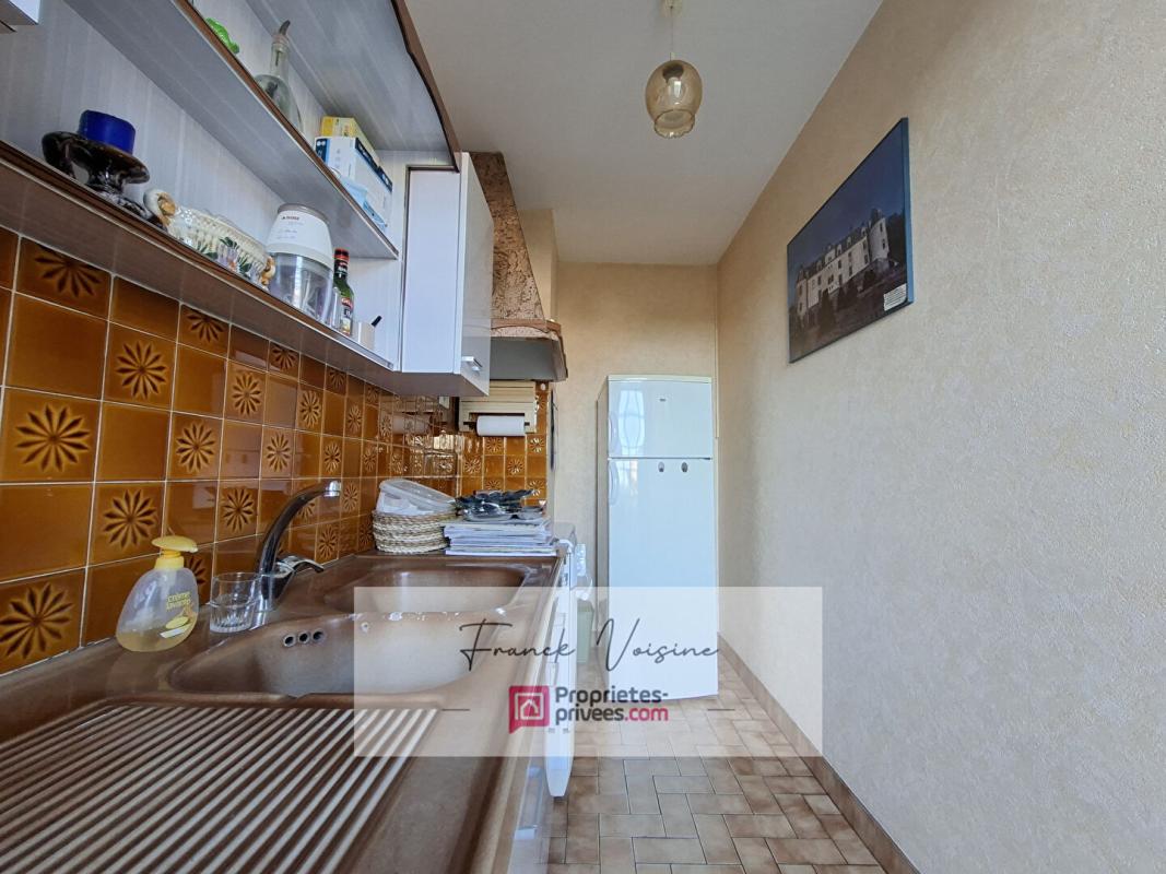 SAINT-PAUL-EN-PAREDS A VENDRE à Saint Paul en Pareds, maison de 137 m2 avec 2 chambres et 1 studio en sous-sol sur une parcelle de 848 m2 env 6