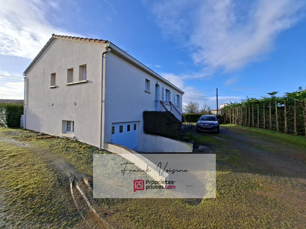 SAINT-PAUL-EN-PAREDS A VENDRE à Saint Paul en Pareds, maison de 137 m2 avec 2 chambres et 1 studio en sous-sol sur une parcelle constructible de 1154 m2 11