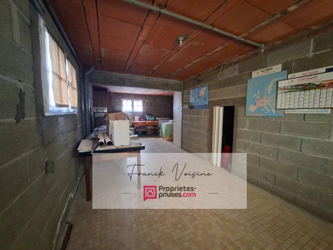 SAINT-PAUL-EN-PAREDS A VENDRE à Saint Paul en Pareds, maison de 137 m2 avec 2 chambres et 1 studio en sous-sol sur une parcelle constructible de 1154 m2 16