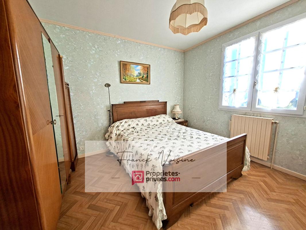 SAINT-PAUL-EN-PAREDS A VENDRE à Saint Paul en Pareds, maison de 137 m2 avec 2 chambres et 1 studio en sous-sol sur une parcelle constructible de 1154 m2 18