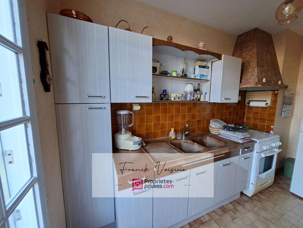 SAINT-PAUL-EN-PAREDS A VENDRE à Saint Paul en Pareds, maison de 137 m2 avec 2 chambres et 1 studio en sous-sol sur une parcelle constructible de 1154 m2 9