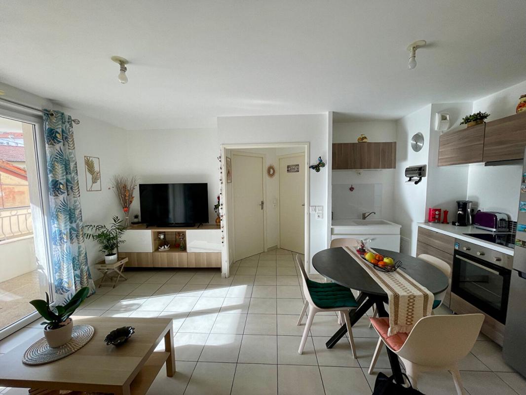 TOULON Rare à la vente - T2 récent avec terrasse et garage - Toulon (83100) 3