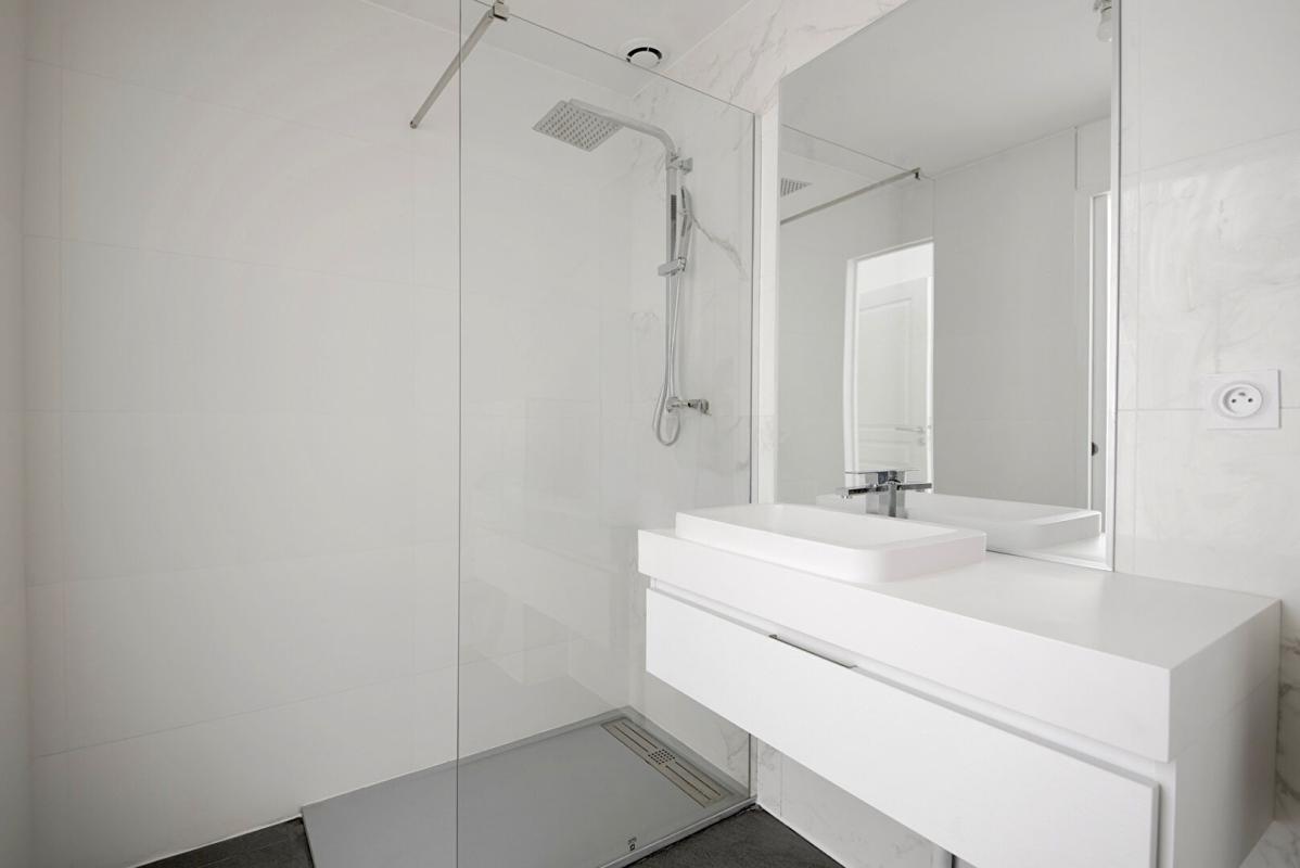 BORDEAUX T2 lumineux 59 m² ? Vue Église Saint-Michel ? Bordeaux centre historique 11