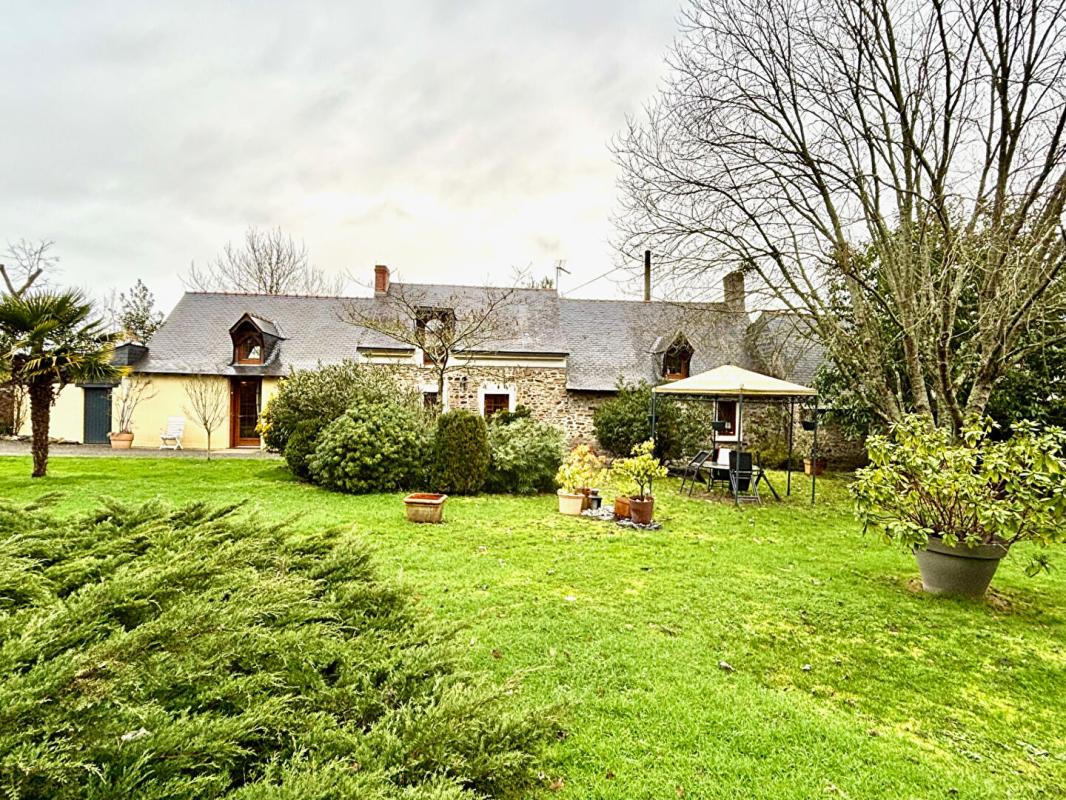 ANGERS Maison de campagne 15 min d'Angers 6 pièce(s) 175 m2 1