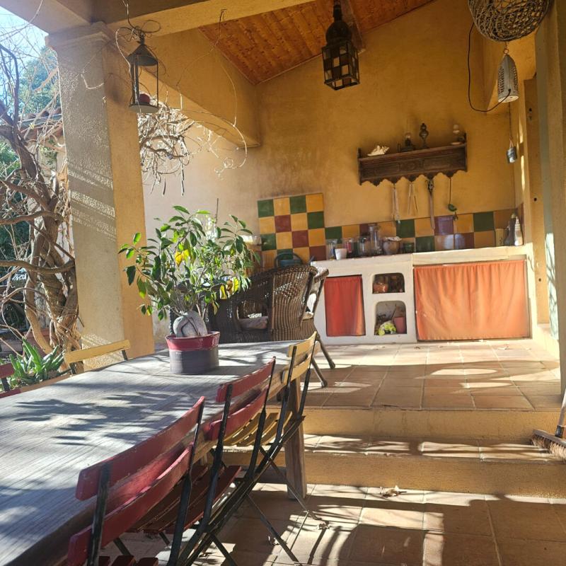 GRIMAUD Demeure de charme provençale à pied  à la plage et vue mer 18