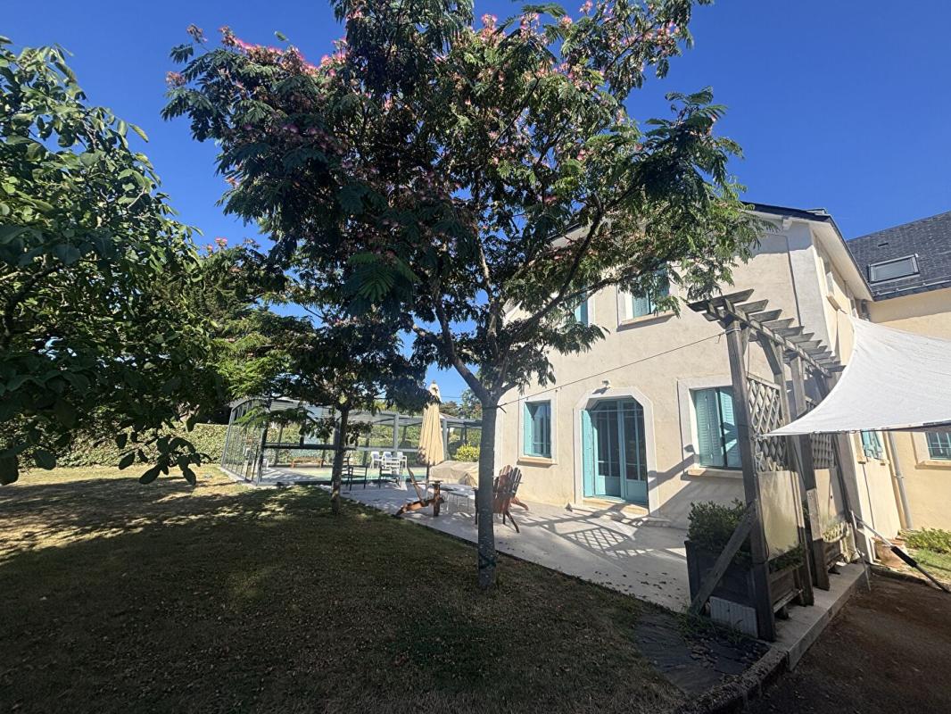 SAINT-GILDAS-DE-RHUYS Propriété de charme de 270 m2 bourg de Saint-Gildas-de-Rhuys 2