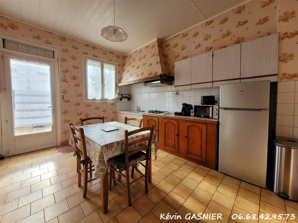 SOYAUX SOYAUX (16800) : Maison de plain pied avec 2 chambres et jardin clos 4