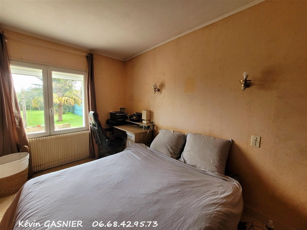 SOYAUX SOYAUX (16800) : Maison de plain pied avec 2 chambres et jardin clos 6