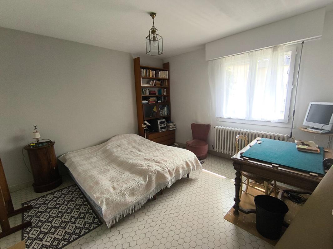 ALENCON Maison centre ville avec jardin et garage 11