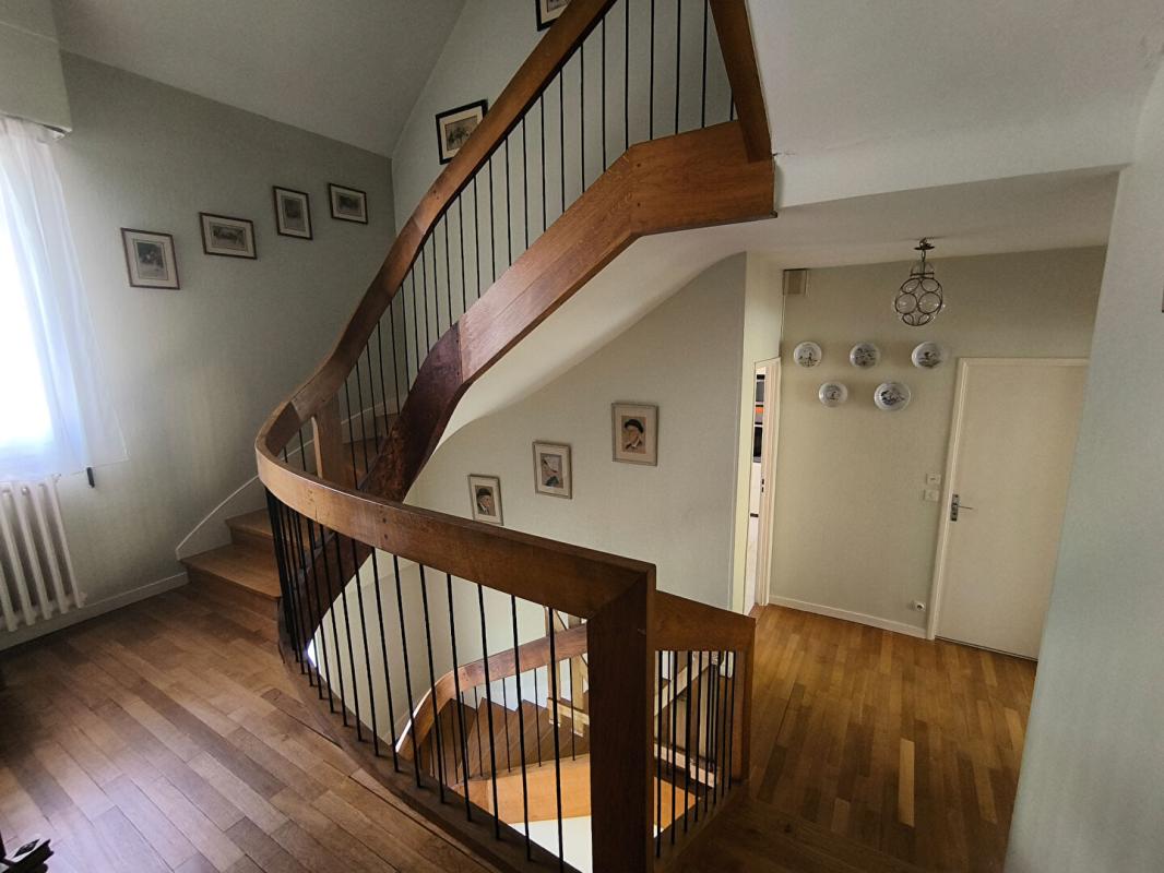 ALENCON Maison centre ville avec jardin et garage 9