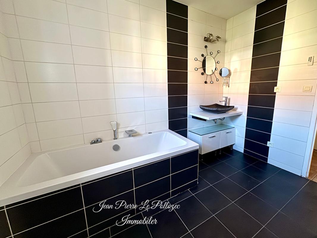 ISTRES MAISON  4 CHAMBRES AVEC PISCINE 6