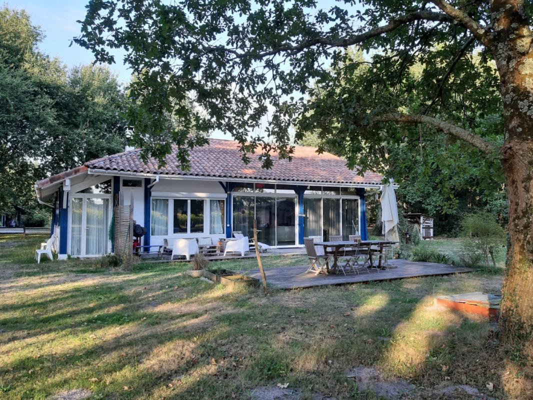 SOUSTONS Maison Soustons 5 pièce(s) 170 m2 1