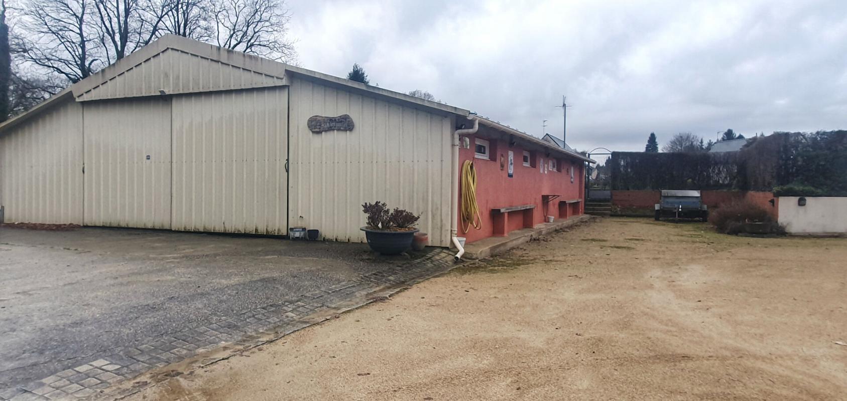 LANGUIDIC Propriété contemporaine d'exception avec piscine et spa d'intérieur 14